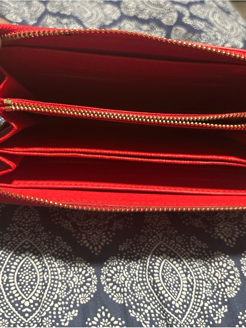 Louis Vuitton Red Vernis Monogram Zip Wallet - Picture 3 of 5